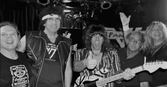 Mark Stone nie żyje. Był basistą Van Halen