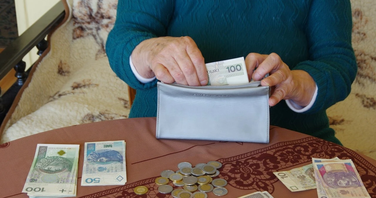 Masz mniej niż 2552 zł emerytury? Wypłacają 500 plus dla seniora
