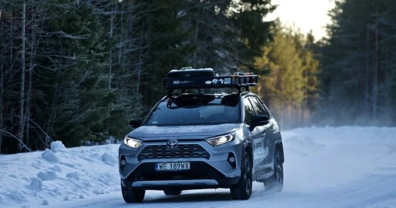 Zimowa wyprawa na Nordkapp hybrydową Toyotą RAV4