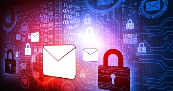 Cyberatak na na konta polityków - zaskakujące sugestie w poselskiej instrukcji