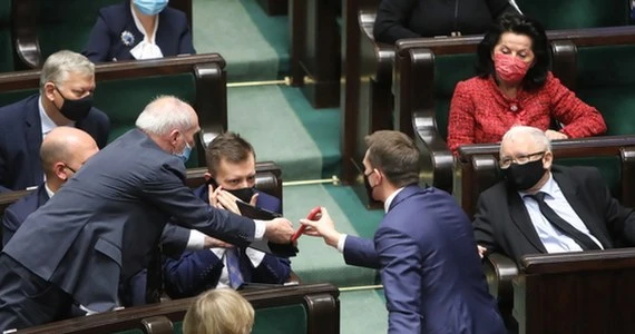 Sejm odrzucił wszystkie projekty uchwał opozycji w sprawie budżetu UE na lata 2021-27
