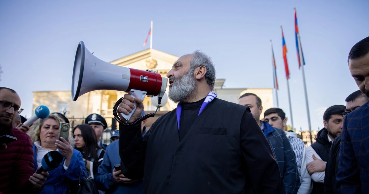 Służby zatrzymały arcybiskupa za spisek. Chciał obalić rząd