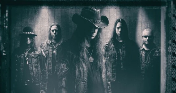 Netherbird z albumem 