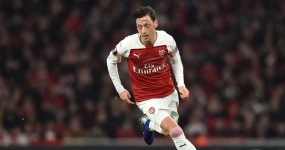 ​Premier League. Mesut Oezil zaoferował pomoc finansową słynnej maskotce Arsenalu