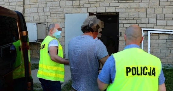 Tak prowokuje się stłuczki i wyłudza odszkodowania!