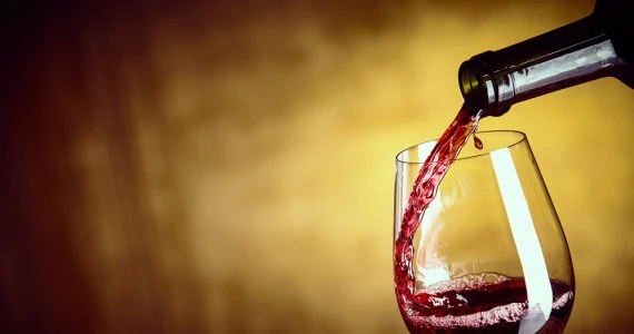 Europa ogranicza spożywanie alkoholu w czas pandemii