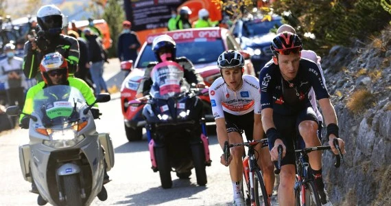 ​Giro d'Italia. Hart wygrał etap, Hindley objął prowadzenie