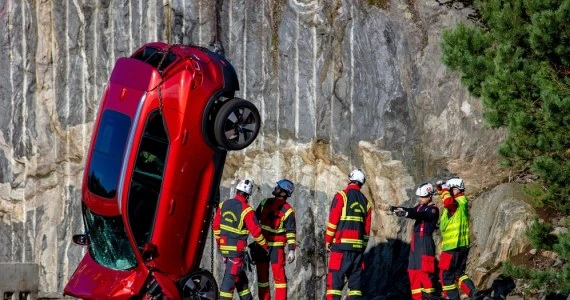 Dziwne testy Volvo. Robią wrażenie!