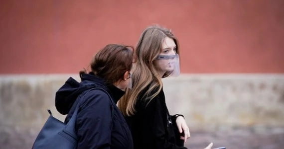 Policja: Ponad 55 tys. osób ukaranych za brak maseczki