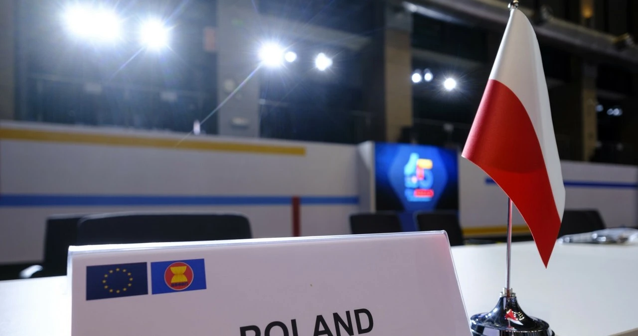 Szczerba: To nie był przypadek. Wielkie pieniądze, UE, NATO i Polska