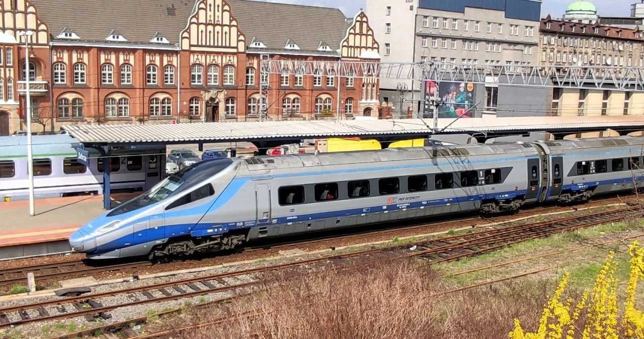 Do tych turystycznych miast dojdziesz PKP. Sprawdziliśmy, ile to kosztuje