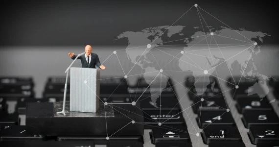 Wirus atakuje także online. Prawnicy pukają się w czoło, firmy szukają wyjścia z sytuacji