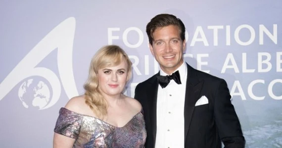 Rebel Wilson wygląda coraz lepiej. Kilogramy lecą w dół!