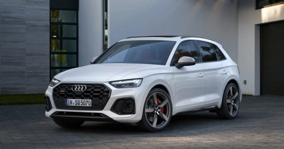 Odświeżone Audi SQ5 TDI jest teraz jeszcze... oszczędniejsze