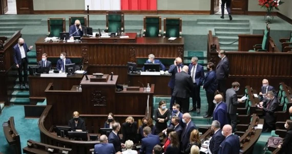 PiS przegrało głosowanie w Sejmie. Obrady przerwane