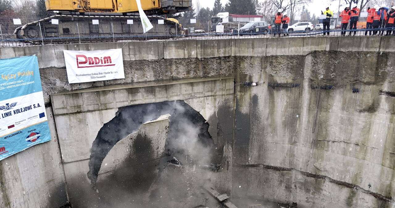 Drążyli tunel kolejowy, runęła kamienica. Katastrofa budowlana w Łodzi