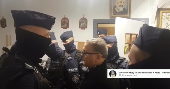 Ponowna interwencja policji w kaplicy, z której dzień wcześniej wyniesiono księdza