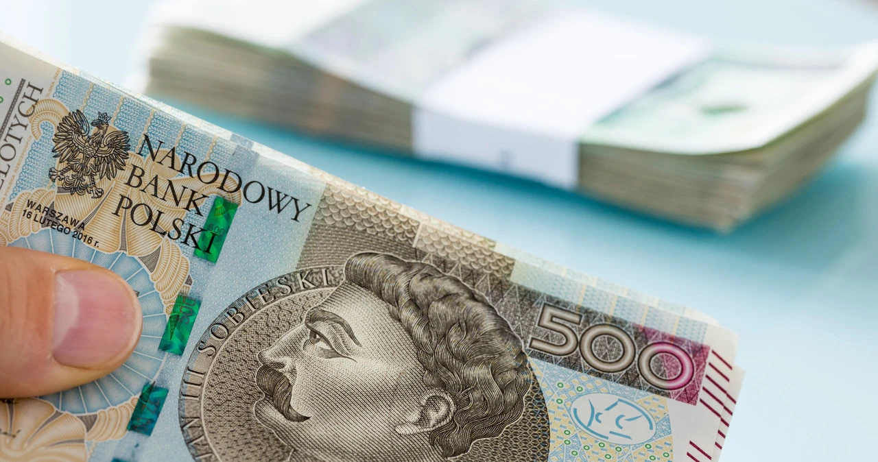Jak wykorzystać oszczędności Polaków? Na kontach ponad bilion złotych