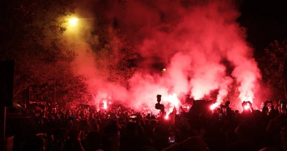 Warszawa: Jest wniosek o areszt dla 25-latki, która zraniła policjanta racą