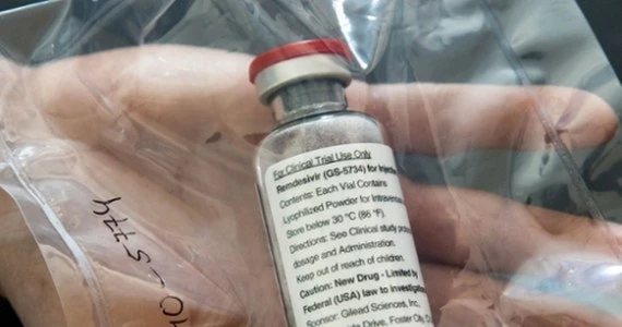 Brakuje remdesiviru. Podawano go pacjentom z koronawirusem