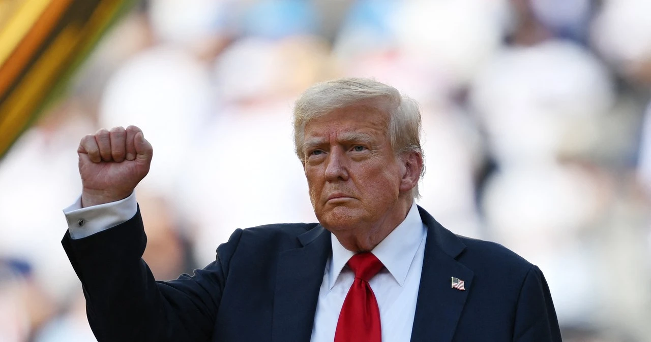 Gospodarka już ugięła się pod cłami Trumpa. Hamuje