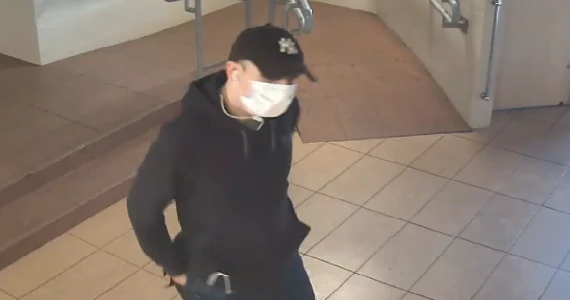 ​Katowice: Policja poszukuje podejrzewanego o oszukanie seniorki