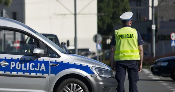 Wielkopolskie: Pijana kobieta kierowała samochodem z dzieckiem na kolanach