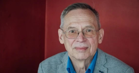 Prof. Gut: Obecne zakażenia mają wyraźnie charakter weekendowy