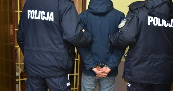 Spowodował kolizję, a potem zaatakował poszkodowane kobiety!