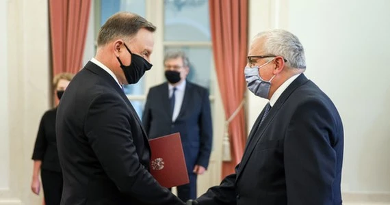 Wiceprezes PiS trafił do NBP. Prezydent wręczył akt powołania