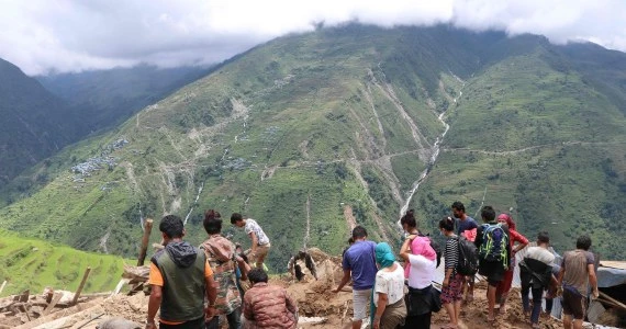 Lawina błotna w Nepalu. Są ofiary
