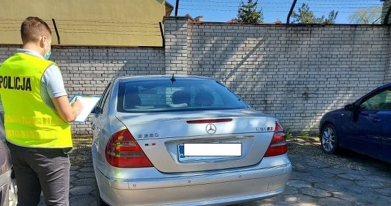 Uciekał Mercedesem A2 pod prąd!
