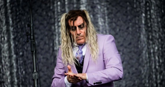​Maynard James Keenan (Tool, A Perfect Circle, Puscifer) wciąż odczuwa skutki koronawirusa. Ma uszkodzone płuca