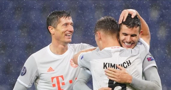 RB Salzburg - Bayern Monachium 2-6. Lewandowski głównie chwalony, ale też krytykowany