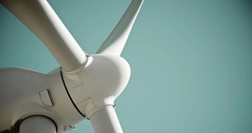 Wiatraki będą bliżej domów? Sejmowa komisja za, czas na decyzję Sejmu