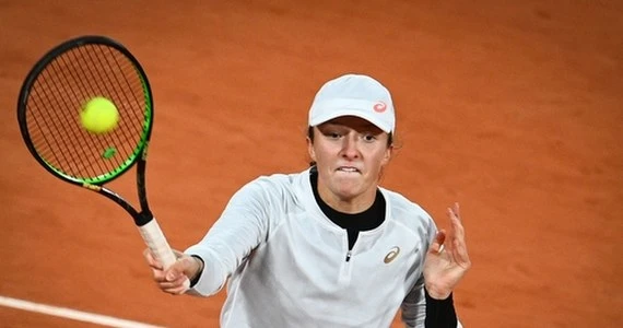 Iga Świątek - Martina Trevisan 6:3, 6:1. Polka: Jeszcze to do mnie do końca nie dociera