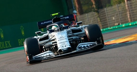F1. Mercedes mrozi szampana