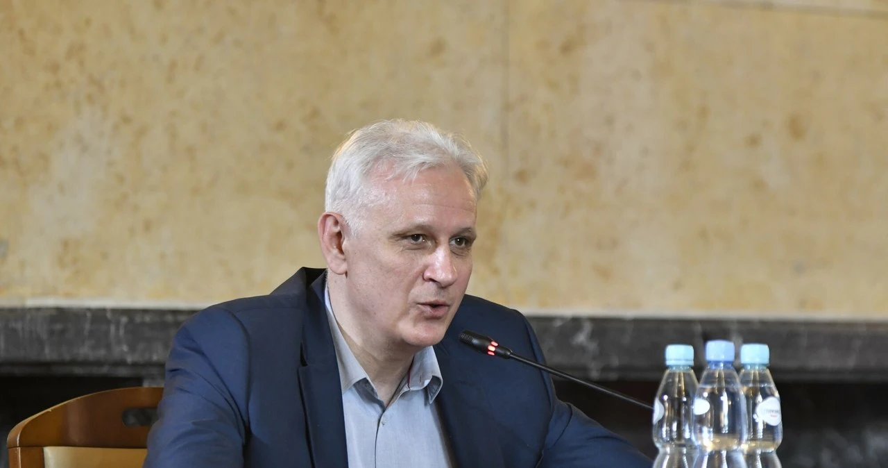 Krytycznie o zmianach w rządzie. 
