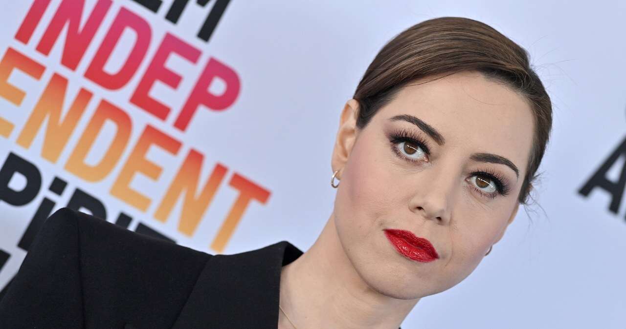 Aubrey Plaza zrezygnowała ze Złotych Globów. Reżyser wspomniał o niej na scenie