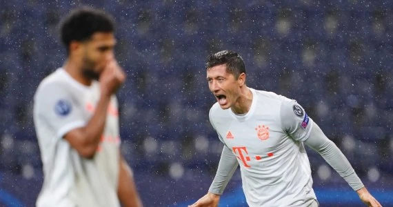 RB Salzburg - Bayern Monachium 2-6. Robert Lewandowski zadedykował swoje gole Gerdowi Muellerowi