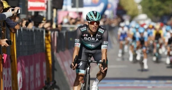 Giro d'Italia. Ganna wygrał kolejną czasówkę, awans Majki