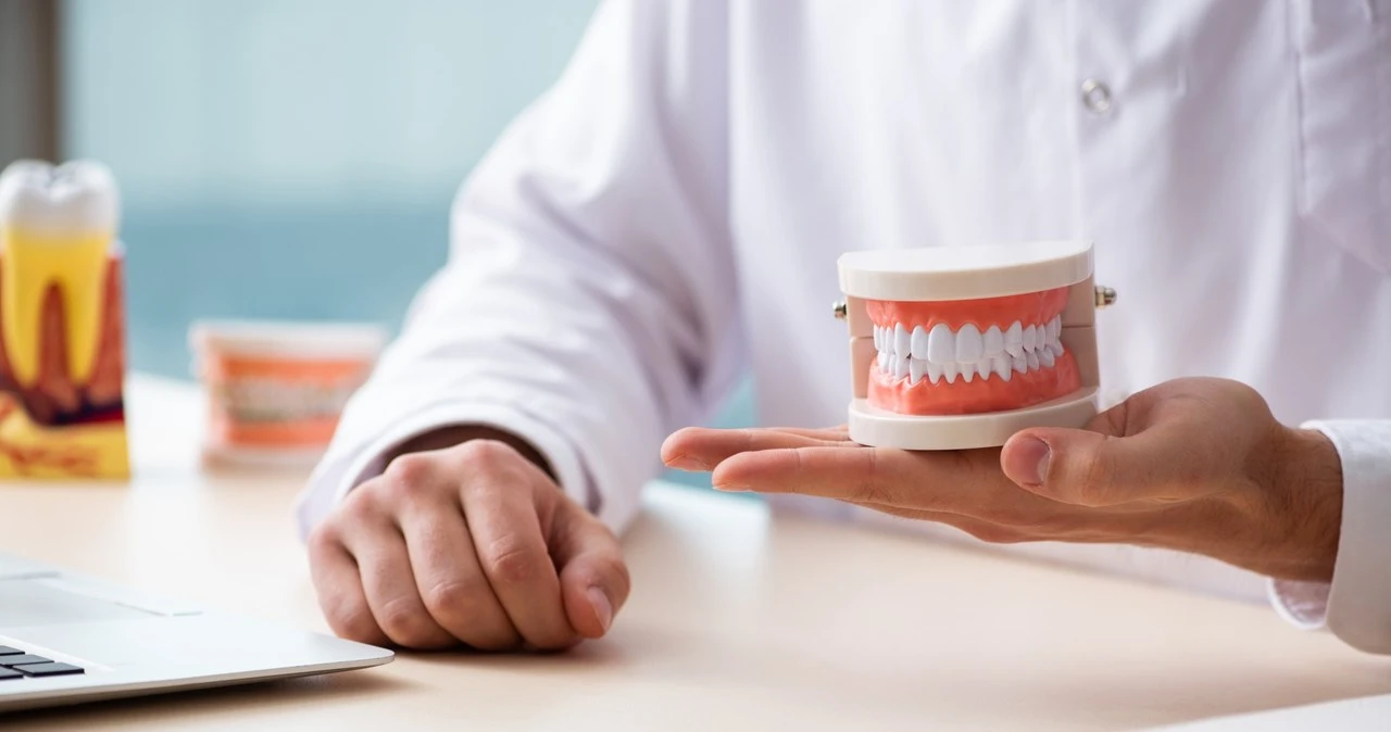 Nowe dofinansowanie na dentystę. Mało kto wie, że dają 2000 zł