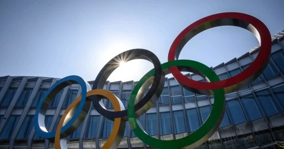 Tokio. Z obawy przed upałami przesunięto start maratonów pływackich