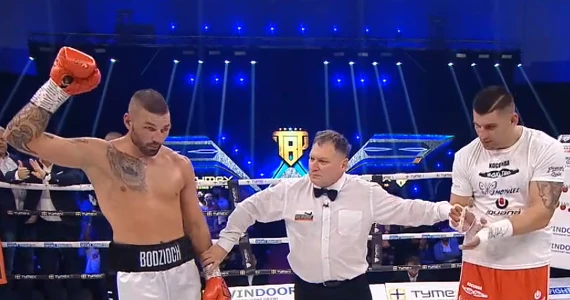 Boks. Bodzioch po trudnej i efektownej walce wypunktował Sosińskiego