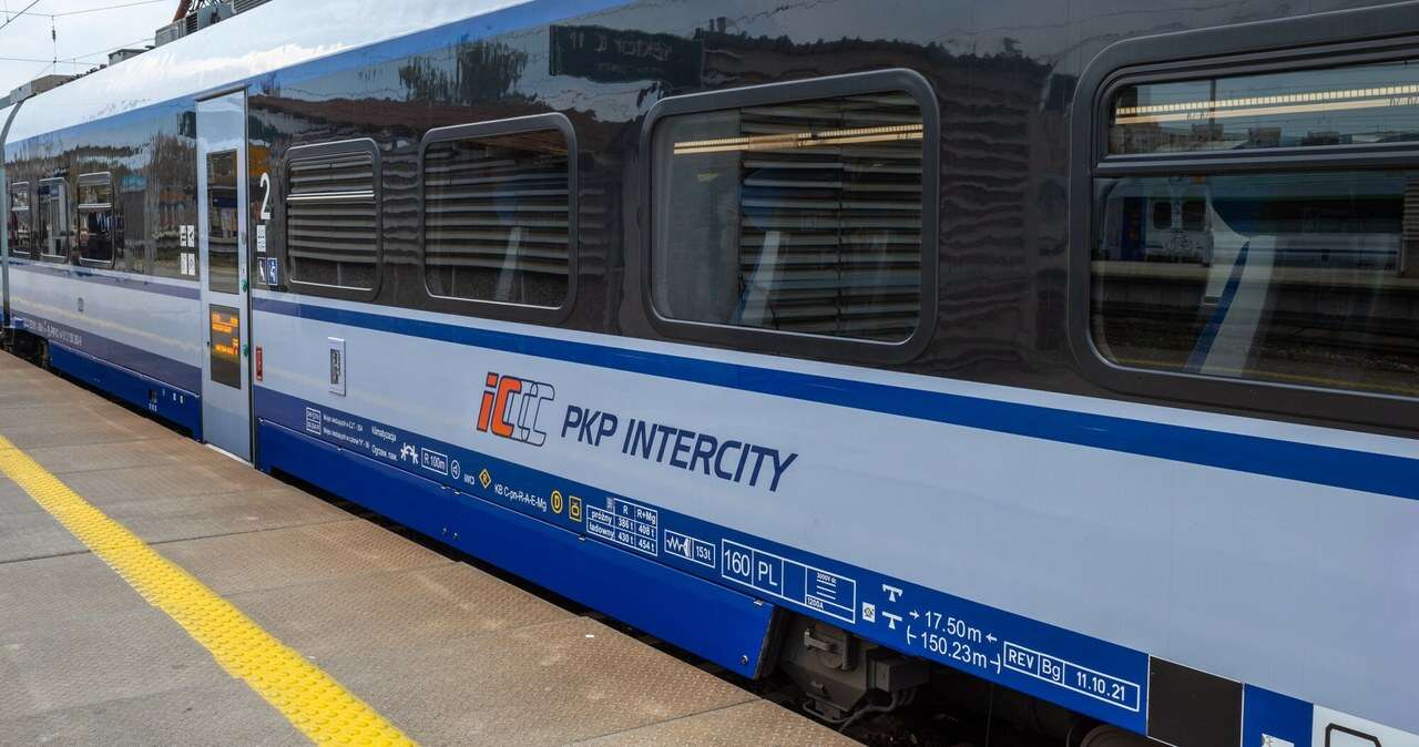 PKP Intercity zrywa umowę sponsorską z PKOI. 