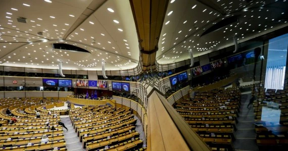 Rezolucja w sprawie praworządności w Polsce przyjęta