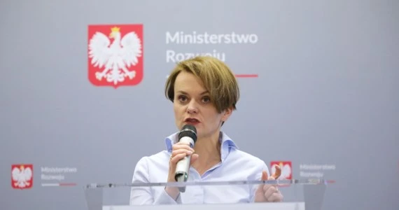 Jadwiga Emilewicz rozdała 6 mln zł w ostatnim dniu urzędowania