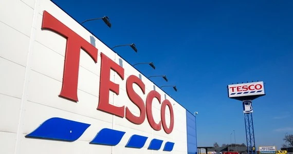 ​Tesco przywraca racjonowanie niektórych produktów w sklepach na Wyspach