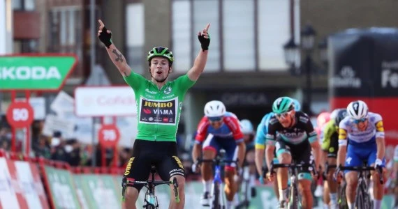 Vuelta a Espana. Roglicz wygrał kolejny etap, Carapaz nadal liderem
