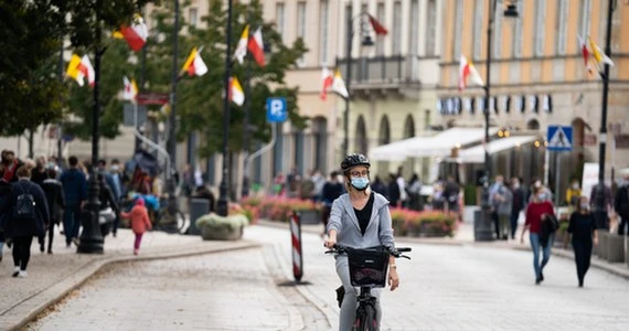 Lawinowy wzrost zakażeń na Mazowszu. Sanepid: Ponad 100 ognisk koronawirusa